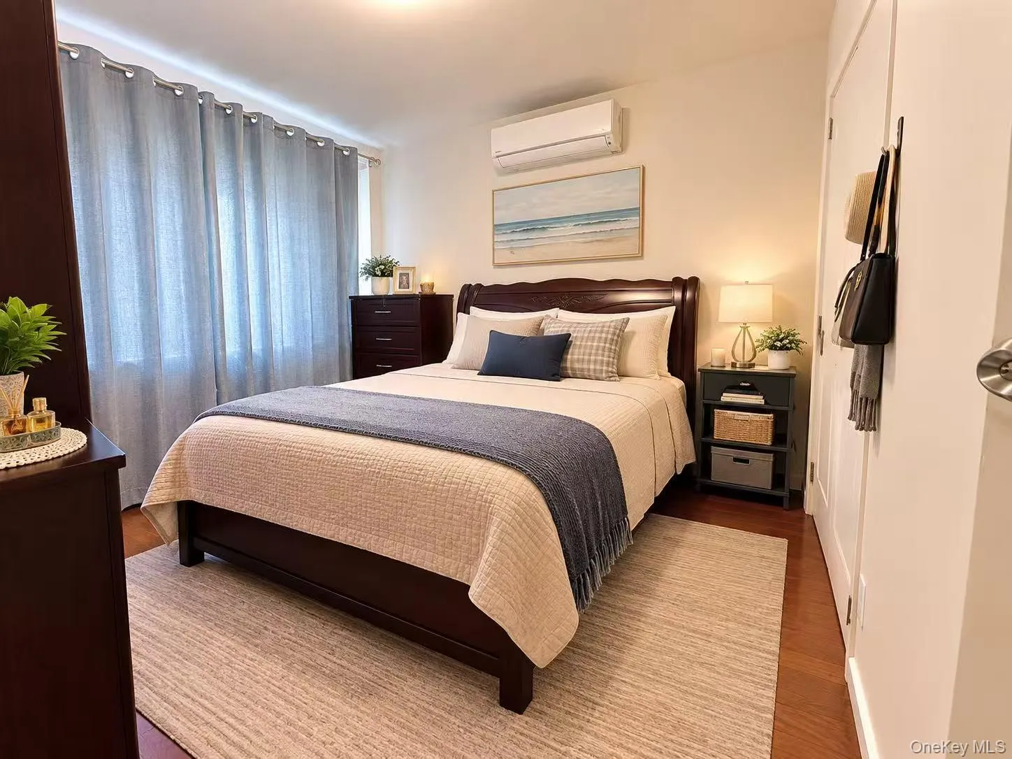 136-46 41st Avenue, New York, NY, 2 Bedrooms Bedrooms, 6 Rooms Rooms,2 BathroomsBathrooms,Residential,For Rent,41st,0,1047531 136-46 41st Avenue, New York, NY, 2 Bedrooms Bedrooms, 6 Rooms Rooms,2 BathroomsBathrooms,Residential,For Rent,41st,0,1047531