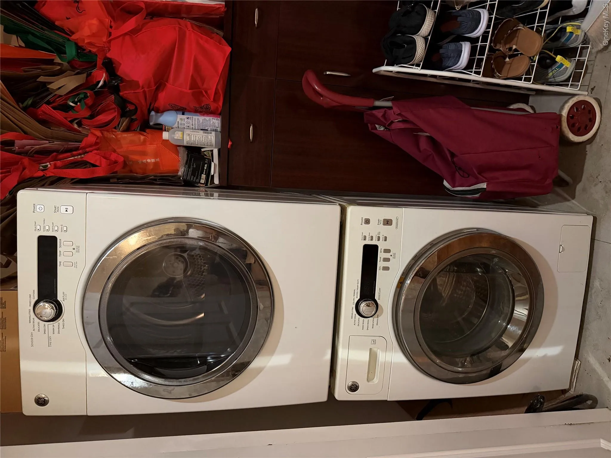 136-46 41st Avenue, New York, NY, 2 Bedrooms Bedrooms, 6 Rooms Rooms,2 BathroomsBathrooms,Residential,For Rent,41st,0,1047531 136-46 41st Avenue, New York, NY, 2 Bedrooms Bedrooms, 6 Rooms Rooms,2 BathroomsBathrooms,Residential,For Rent,41st,0,1047531