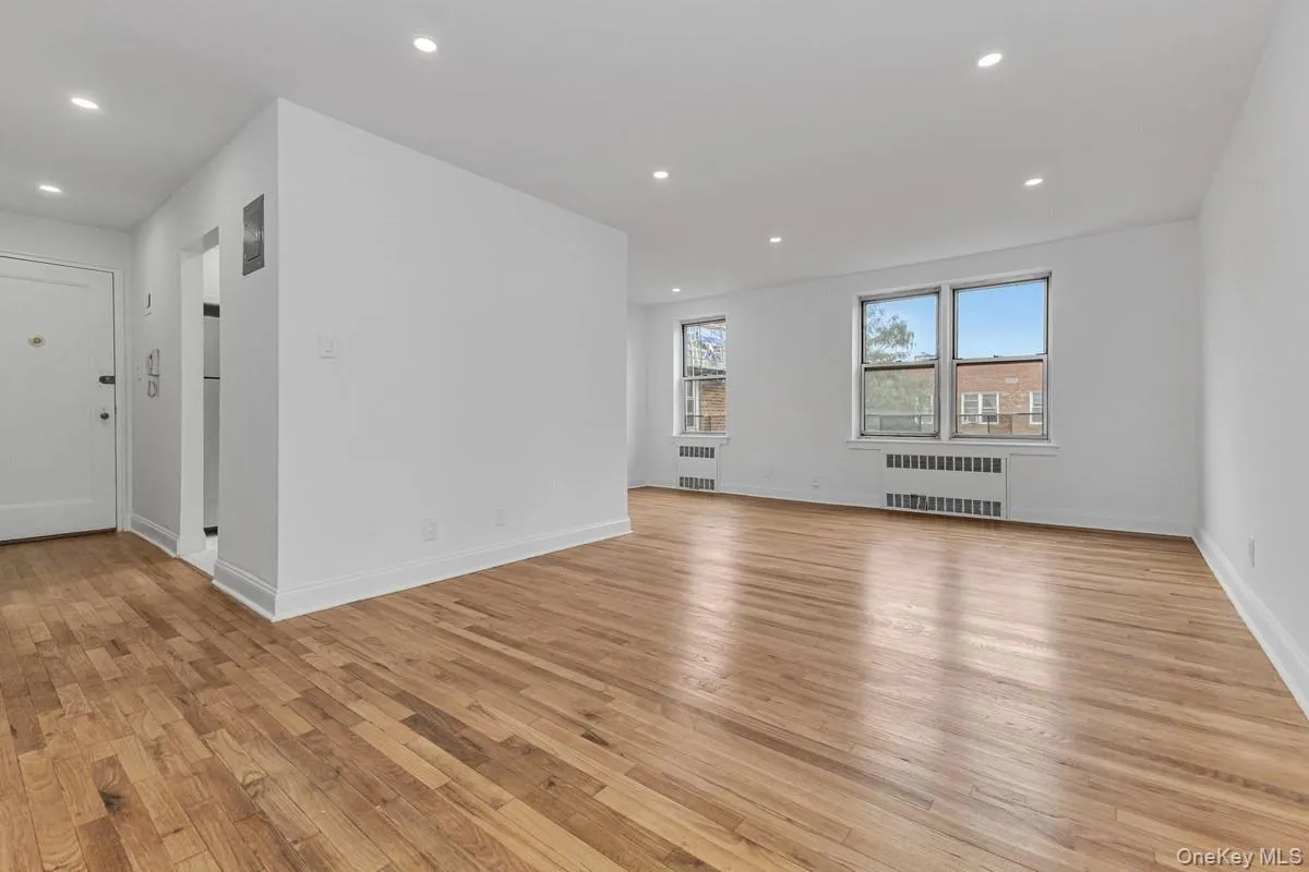 65-35 Yellowstone . Boulevard, New York, NY, 1 Bedroom Bedrooms, 4 Rooms Rooms,1 BathroomBathrooms,Residential,For Rent,Yellowstone .,0,1047534 65-35 Yellowstone . Boulevard, New York, NY, 1 Bedroom Bedrooms, 4 Rooms Rooms,1 BathroomBathrooms,Residential,For Rent,Yellowstone .,0,1047534