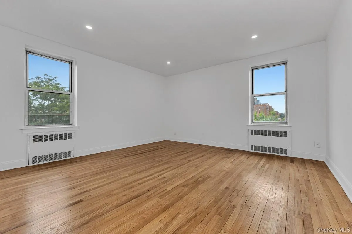 65-35 Yellowstone . Boulevard, New York, NY, 1 Bedroom Bedrooms, 4 Rooms Rooms,1 BathroomBathrooms,Residential,For Rent,Yellowstone .,0,1047534 65-35 Yellowstone . Boulevard, New York, NY, 1 Bedroom Bedrooms, 4 Rooms Rooms,1 BathroomBathrooms,Residential,For Rent,Yellowstone .,0,1047534