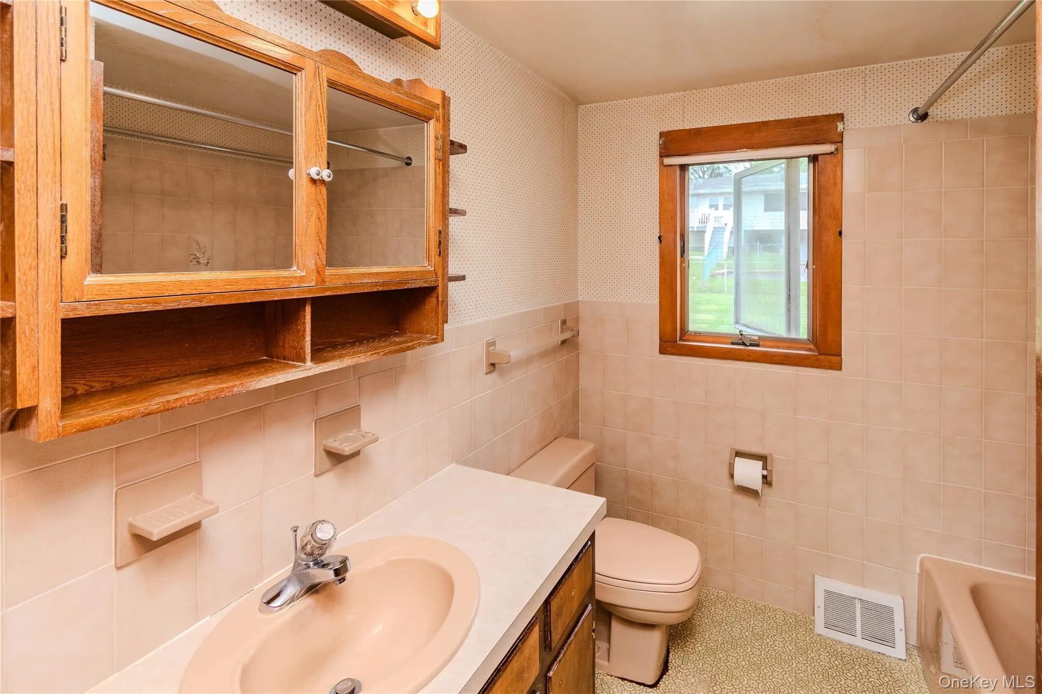 108 Wood Street, Newburgh (town), NY, 3 Bedrooms Bedrooms, 6 Rooms Rooms,1 BathroomBathrooms,Residential,For Rent,Wood,0,1047537 108 Wood Street, Newburgh (town), NY, 3 Bedrooms Bedrooms, 6 Rooms Rooms,1 BathroomBathrooms,Residential,For Rent,Wood,0,1047537