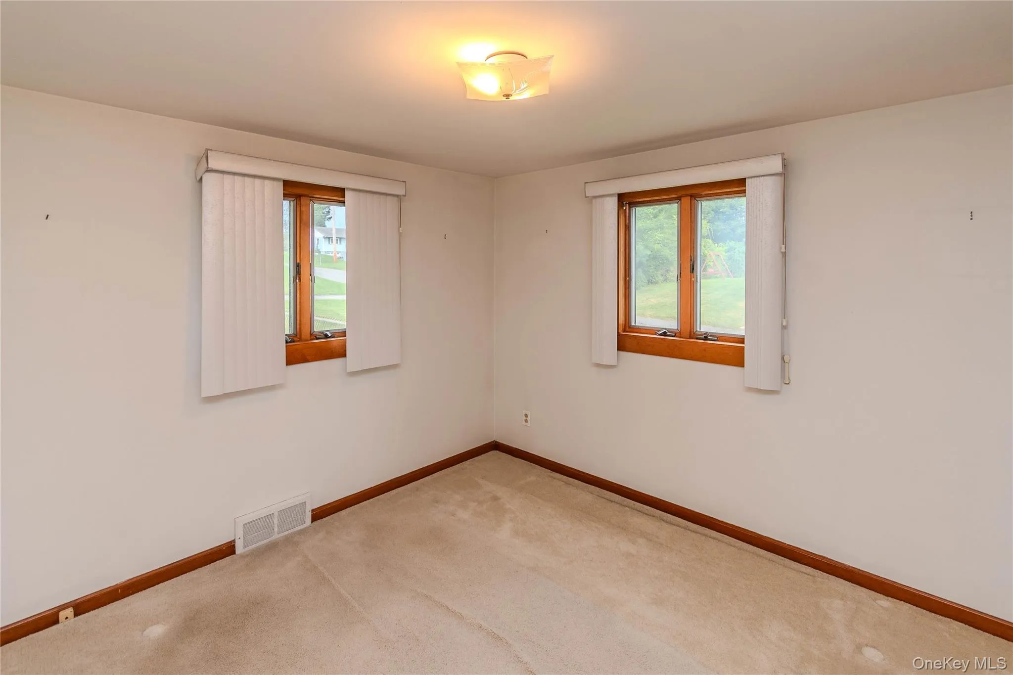 108 Wood Street, Newburgh (town), NY, 3 Bedrooms Bedrooms, 6 Rooms Rooms,1 BathroomBathrooms,Residential,For Rent,Wood,0,1047537 108 Wood Street, Newburgh (town), NY, 3 Bedrooms Bedrooms, 6 Rooms Rooms,1 BathroomBathrooms,Residential,For Rent,Wood,0,1047537