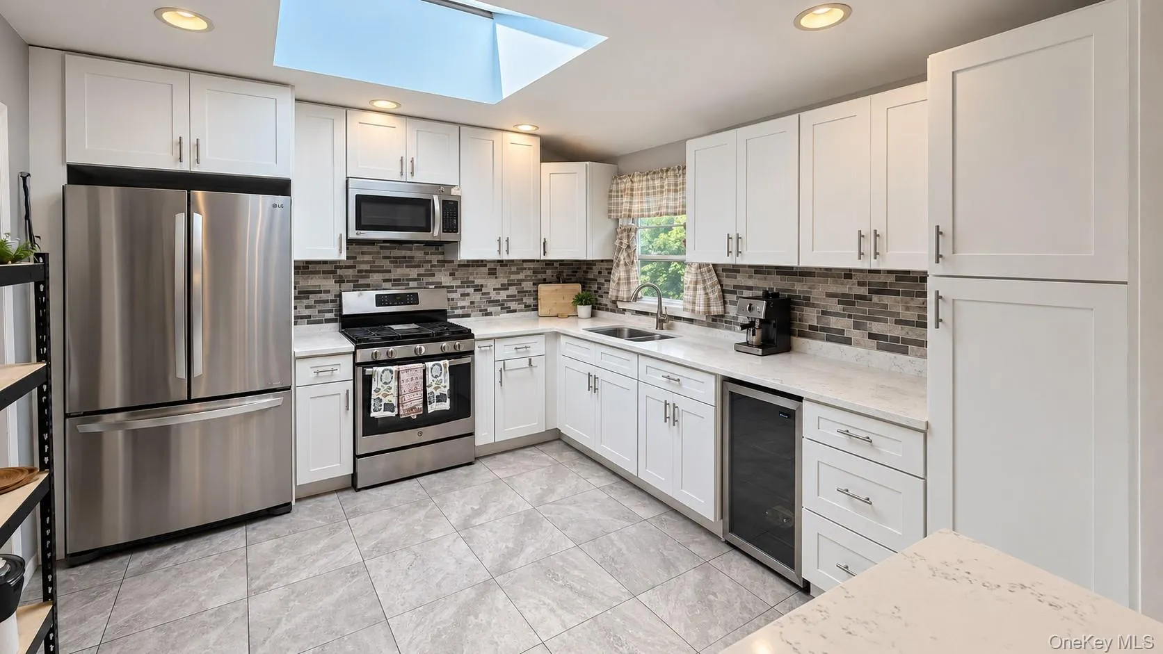 28 Pike Place, Carmel, NY, 3 Bedrooms Bedrooms, 9 Rooms Rooms,2 BathroomsBathrooms,Residential,For Rent,Pike,0,1047545 28 Pike Place, Carmel, NY, 3 Bedrooms Bedrooms, 9 Rooms Rooms,2 BathroomsBathrooms,Residential,For Rent,Pike,0,1047545