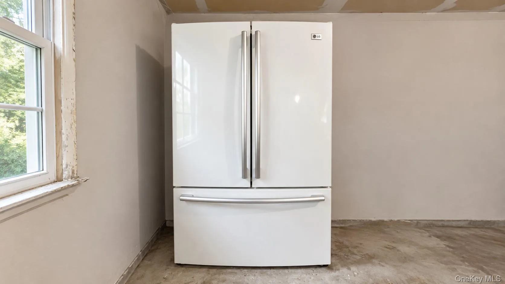 Bonus refrigerator. Bonus refrigerator.