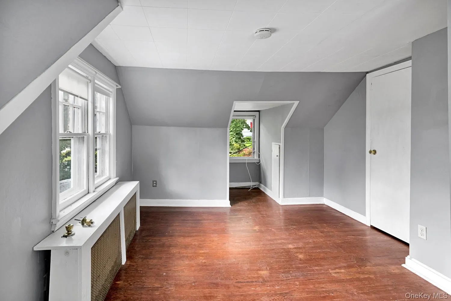 Third bedroom, second floor. Third bedroom, second floor.