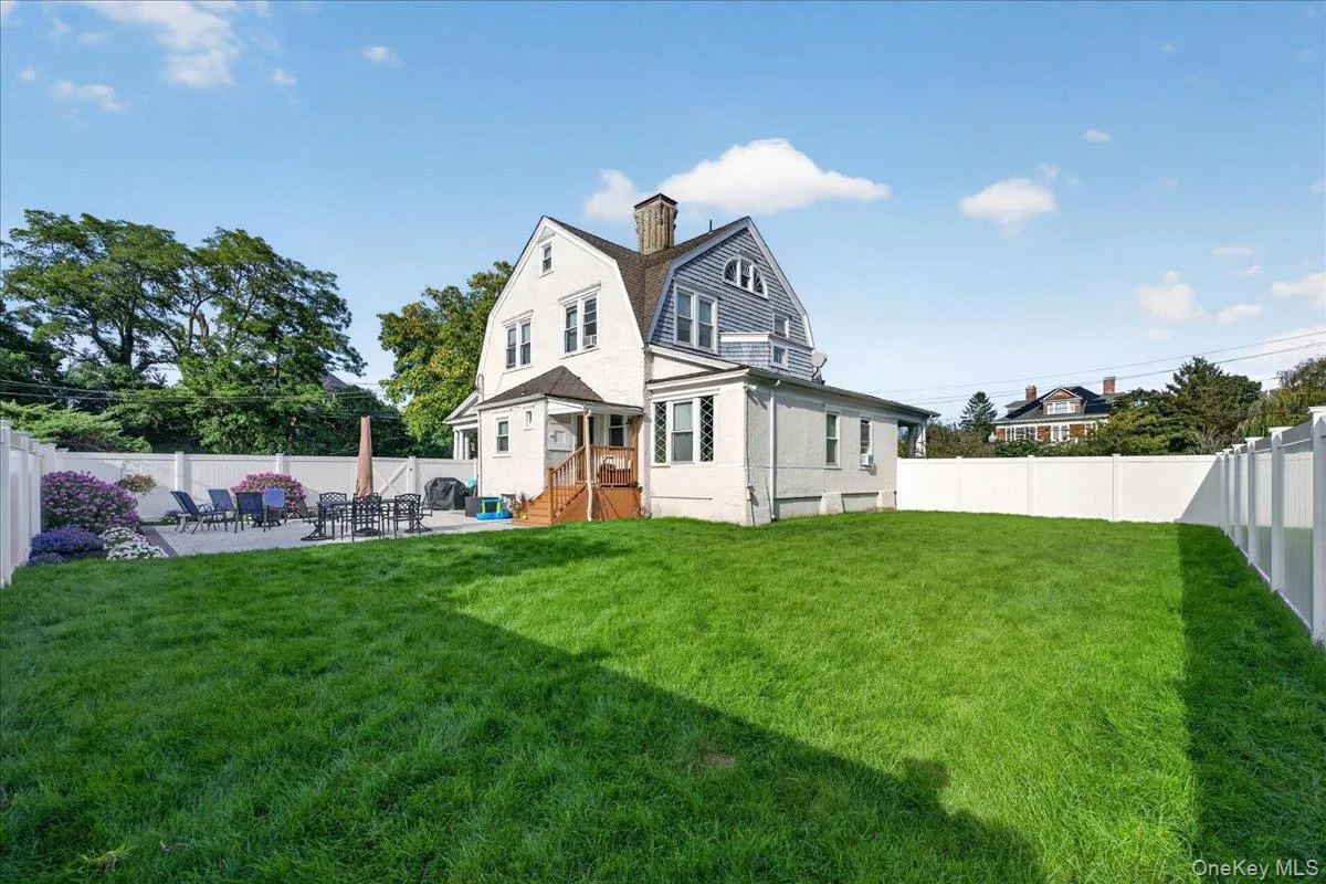 258 Ocean Avenue, Brookhaven, NY, 4 Bedrooms Bedrooms, 8 Rooms Rooms,2 BathroomsBathrooms,Residential,For Rent,Ocean,0,1047551 258 Ocean Avenue, Brookhaven, NY, 4 Bedrooms Bedrooms, 8 Rooms Rooms,2 BathroomsBathrooms,Residential,For Rent,Ocean,0,1047551
