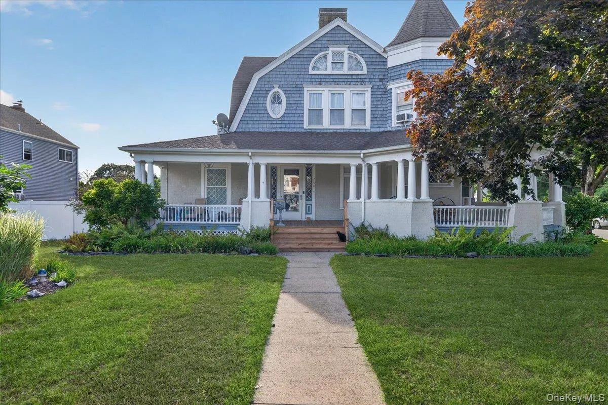 258 Ocean Avenue, Brookhaven, NY, 4 Bedrooms Bedrooms, 8 Rooms Rooms,2 BathroomsBathrooms,Residential,For Rent,Ocean,0,1047551 258 Ocean Avenue, Brookhaven, NY, 4 Bedrooms Bedrooms, 8 Rooms Rooms,2 BathroomsBathrooms,Residential,For Rent,Ocean,0,1047551