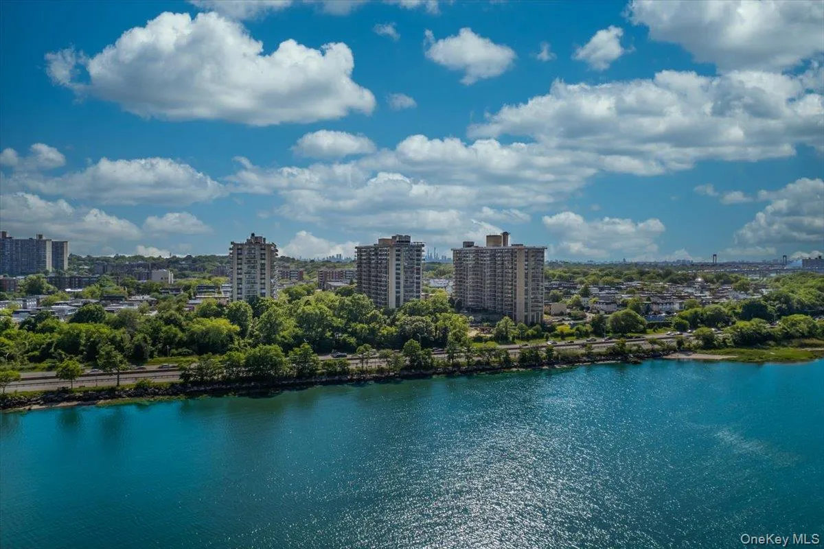 1815 215th Street, New York, NY, 1 Bedroom Bedrooms, 4 Rooms Rooms,1 BathroomBathrooms,Residential,For Rent,215th,0,1047555 1815 215th Street, New York, NY, 1 Bedroom Bedrooms, 4 Rooms Rooms,1 BathroomBathrooms,Residential,For Rent,215th,0,1047555