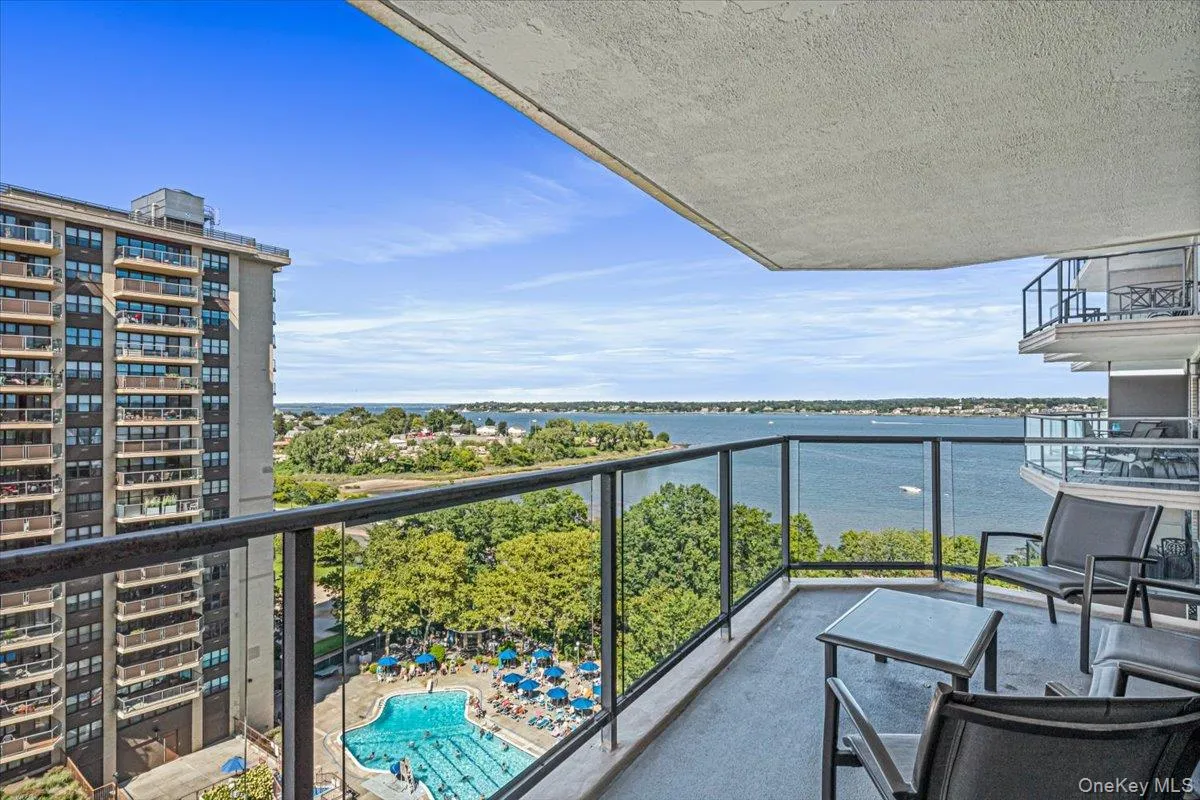 1815 215th Street, New York, NY, 1 Bedroom Bedrooms, 4 Rooms Rooms,1 BathroomBathrooms,Residential,For Rent,215th,0,1047555 1815 215th Street, New York, NY, 1 Bedroom Bedrooms, 4 Rooms Rooms,1 BathroomBathrooms,Residential,For Rent,215th,0,1047555