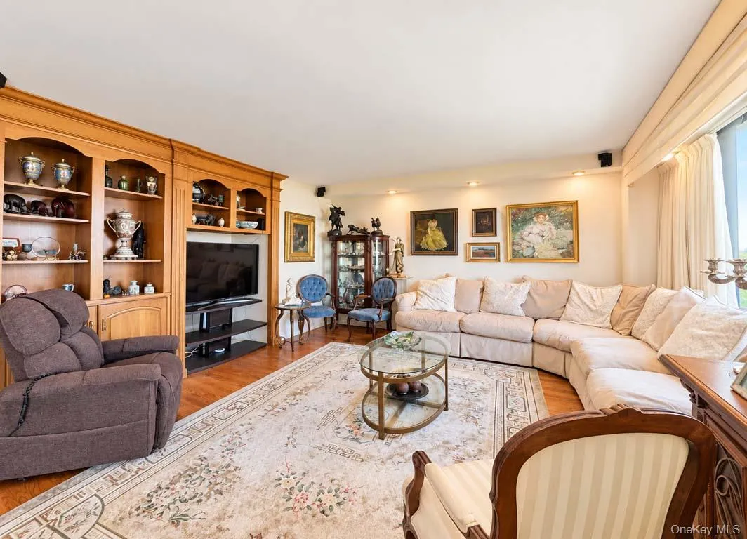 27010 Grand Central Parkway, New York, NY, 2 Bedrooms Bedrooms, 5 Rooms Rooms,2 BathroomsBathrooms,Residential,For Rent,Grand Central,0,1047556 27010 Grand Central Parkway, New York, NY, 2 Bedrooms Bedrooms, 5 Rooms Rooms,2 BathroomsBathrooms,Residential,For Rent,Grand Central,0,1047556