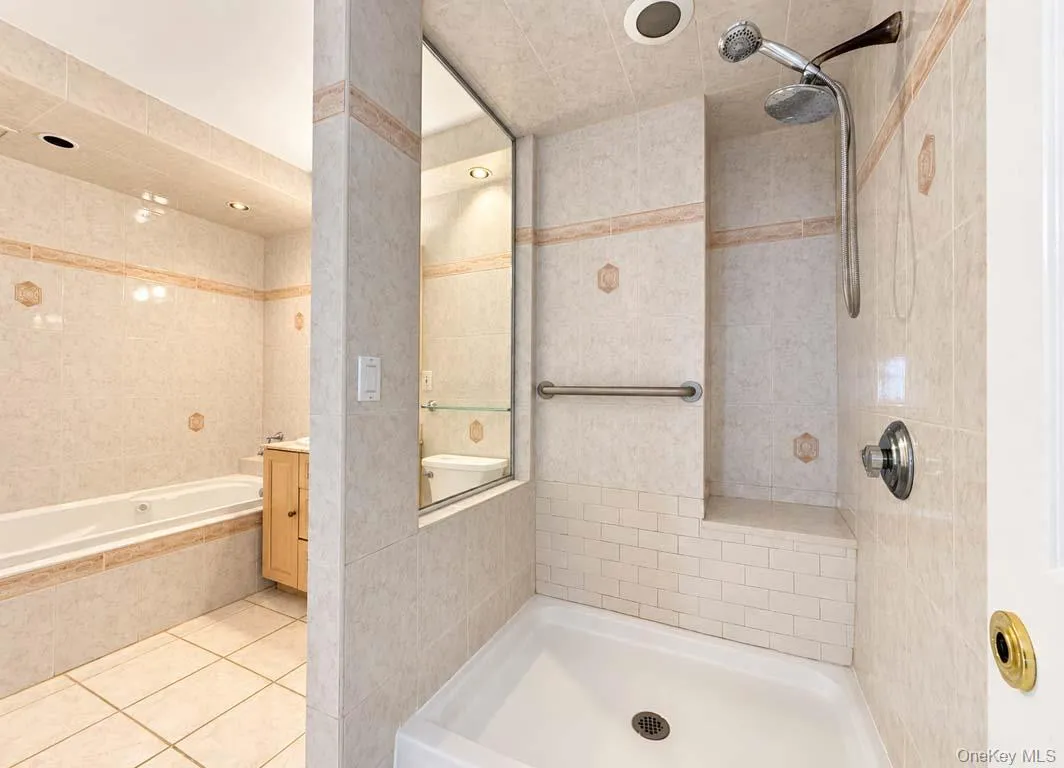 27010 Grand Central Parkway, New York, NY, 2 Bedrooms Bedrooms, 5 Rooms Rooms,2 BathroomsBathrooms,Residential,For Rent,Grand Central,0,1047556 27010 Grand Central Parkway, New York, NY, 2 Bedrooms Bedrooms, 5 Rooms Rooms,2 BathroomsBathrooms,Residential,For Rent,Grand Central,0,1047556