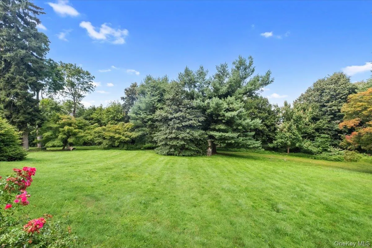 57 Cobb Lane, Greenburgh, NY, 9 Bedrooms Bedrooms, 18 Rooms Rooms,4 BathroomsBathrooms,Residential,For Rent,Cobb,0,1047567 57 Cobb Lane, Greenburgh, NY, 9 Bedrooms Bedrooms, 18 Rooms Rooms,4 BathroomsBathrooms,Residential,For Rent,Cobb,0,1047567
