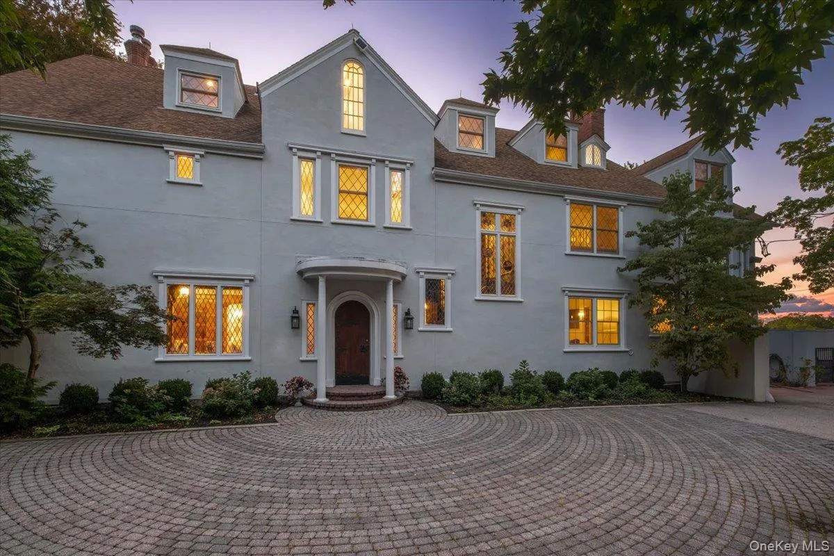 57 Cobb Lane, Greenburgh, NY, 9 Bedrooms Bedrooms, 18 Rooms Rooms,4 BathroomsBathrooms,Residential,For Rent,Cobb,0,1047567 57 Cobb Lane, Greenburgh, NY, 9 Bedrooms Bedrooms, 18 Rooms Rooms,4 BathroomsBathrooms,Residential,For Rent,Cobb,0,1047567
