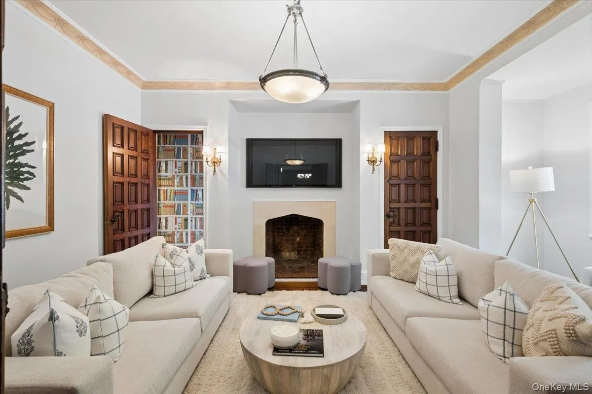 57 Cobb Lane, Greenburgh, NY, 9 Bedrooms Bedrooms, 18 Rooms Rooms,4 BathroomsBathrooms,Residential,For Rent,Cobb,0,1047567 57 Cobb Lane, Greenburgh, NY, 9 Bedrooms Bedrooms, 18 Rooms Rooms,4 BathroomsBathrooms,Residential,For Rent,Cobb,0,1047567