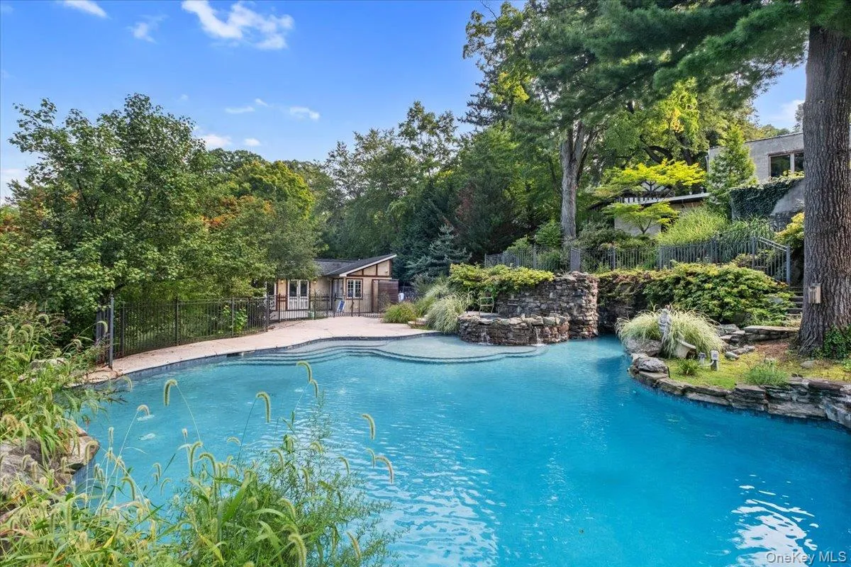 57 Cobb Lane, Greenburgh, NY, 9 Bedrooms Bedrooms, 18 Rooms Rooms,4 BathroomsBathrooms,Residential,For Rent,Cobb,0,1047567 57 Cobb Lane, Greenburgh, NY, 9 Bedrooms Bedrooms, 18 Rooms Rooms,4 BathroomsBathrooms,Residential,For Rent,Cobb,0,1047567