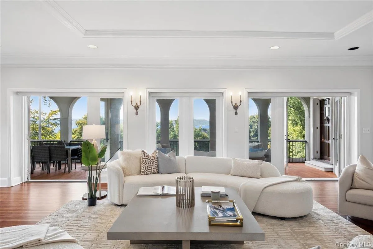 57 Cobb Lane, Greenburgh, NY, 9 Bedrooms Bedrooms, 18 Rooms Rooms,4 BathroomsBathrooms,Residential,For Rent,Cobb,0,1047567 57 Cobb Lane, Greenburgh, NY, 9 Bedrooms Bedrooms, 18 Rooms Rooms,4 BathroomsBathrooms,Residential,For Rent,Cobb,0,1047567