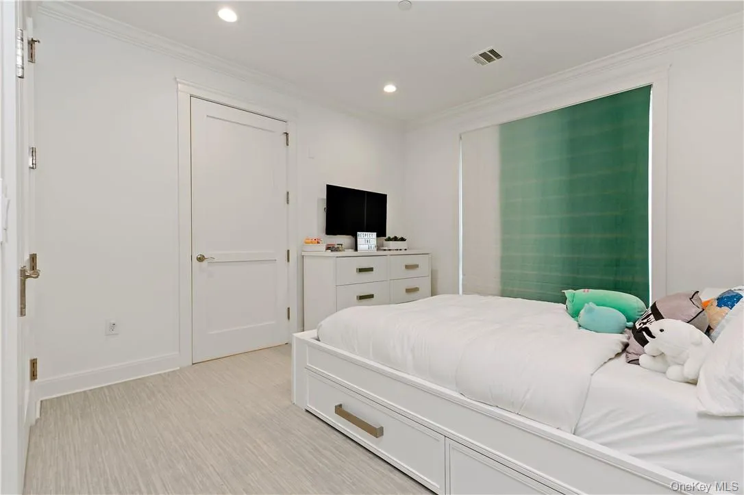 45 Hudson View Way Way, Greenburgh, NY, 3 Bedrooms Bedrooms, 8 Rooms Rooms,2 BathroomsBathrooms,Residential,For Rent,Hudson View Way,0,1047569 45 Hudson View Way Way, Greenburgh, NY, 3 Bedrooms Bedrooms, 8 Rooms Rooms,2 BathroomsBathrooms,Residential,For Rent,Hudson View Way,0,1047569