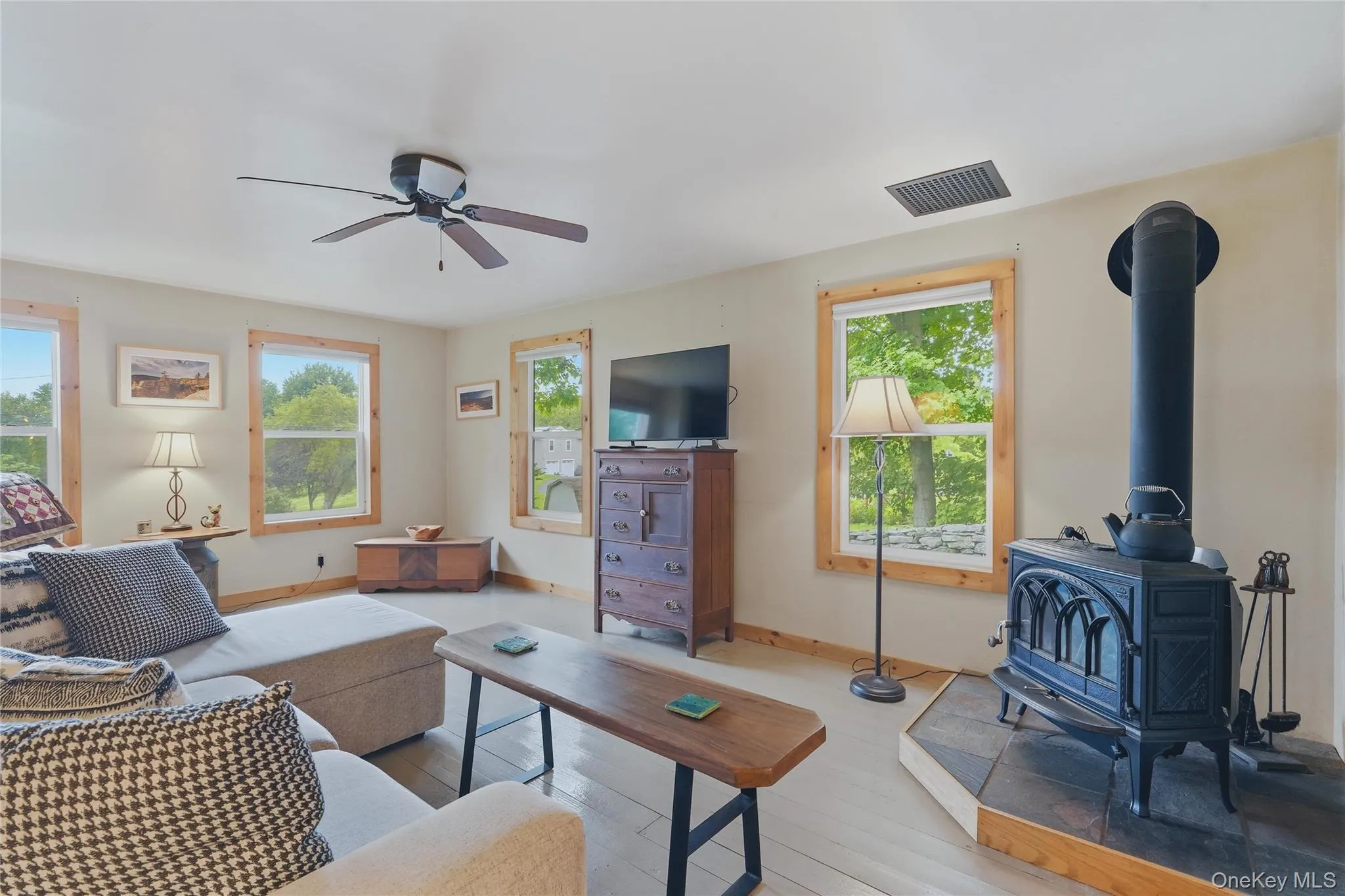 371 Crescent Avenue, Plattekill, NY, 3 Bedrooms Bedrooms, 7 Rooms Rooms,2 BathroomsBathrooms,Residential,For Rent,Crescent,0,1047570 371 Crescent Avenue, Plattekill, NY, 3 Bedrooms Bedrooms, 7 Rooms Rooms,2 BathroomsBathrooms,Residential,For Rent,Crescent,0,1047570