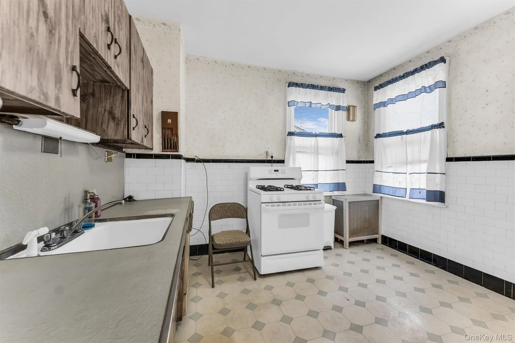 13226 114th Place, New York, NY, 3 Bedrooms Bedrooms, 8 Rooms Rooms,1 BathroomBathrooms,Residential,For Rent,114th,0,1047573 13226 114th Place, New York, NY, 3 Bedrooms Bedrooms, 8 Rooms Rooms,1 BathroomBathrooms,Residential,For Rent,114th,0,1047573
