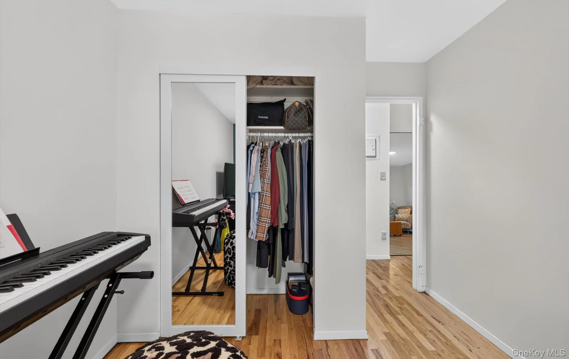 1 Toms Point Lane, North Hempstead, NY, 1 Bedroom Bedrooms, 3 Rooms Rooms,1 BathroomBathrooms,Residential,For Rent,Toms Point,0,1047574 1 Toms Point Lane, North Hempstead, NY, 1 Bedroom Bedrooms, 3 Rooms Rooms,1 BathroomBathrooms,Residential,For Rent,Toms Point,0,1047574