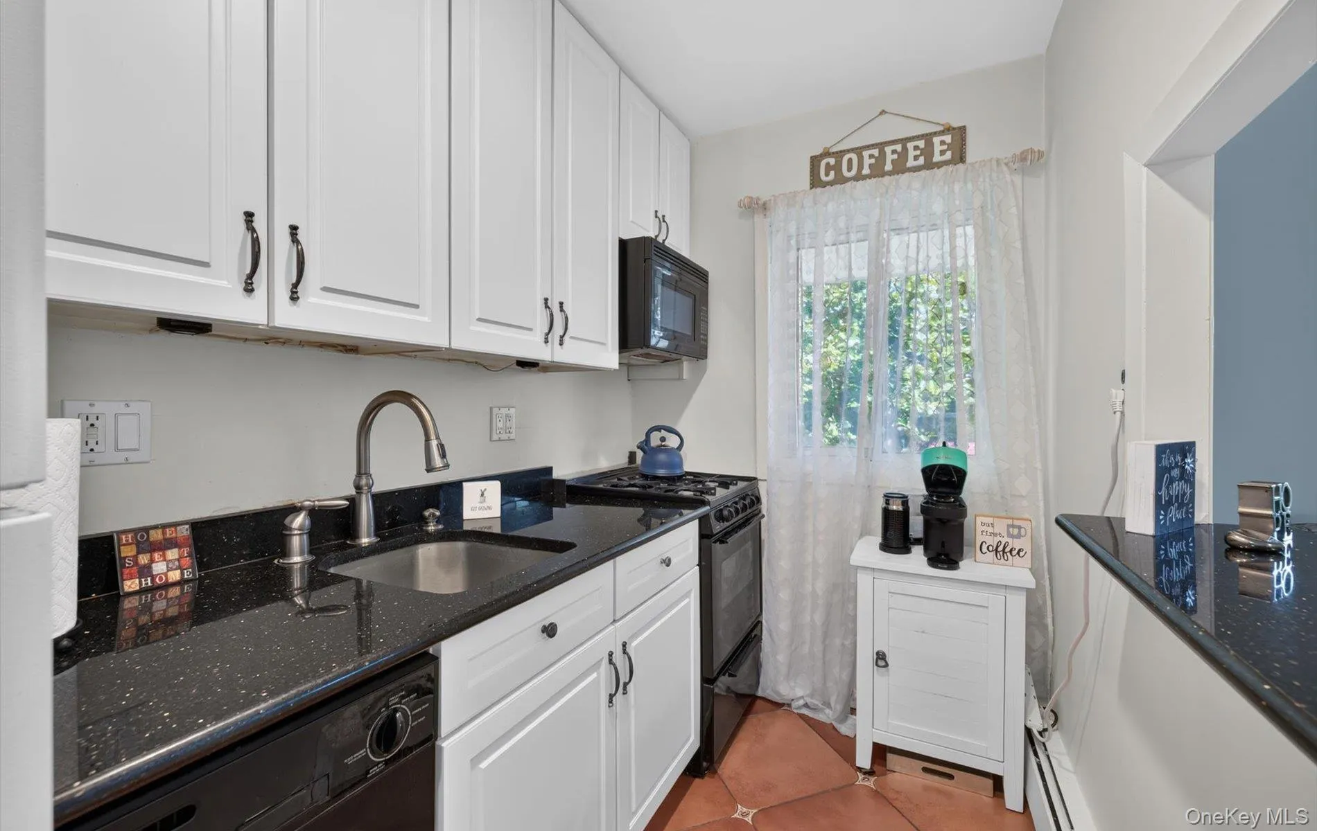 1 Toms Point Lane, North Hempstead, NY, 1 Bedroom Bedrooms, 3 Rooms Rooms,1 BathroomBathrooms,Residential,For Rent,Toms Point,0,1047574 1 Toms Point Lane, North Hempstead, NY, 1 Bedroom Bedrooms, 3 Rooms Rooms,1 BathroomBathrooms,Residential,For Rent,Toms Point,0,1047574