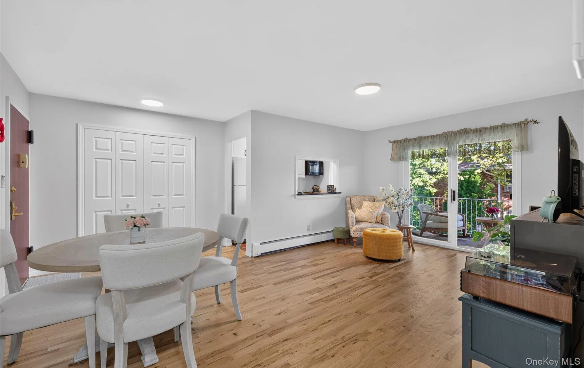 1 Toms Point Lane, North Hempstead, NY, 1 Bedroom Bedrooms, 3 Rooms Rooms,1 BathroomBathrooms,Residential,For Rent,Toms Point,0,1047574 1 Toms Point Lane, North Hempstead, NY, 1 Bedroom Bedrooms, 3 Rooms Rooms,1 BathroomBathrooms,Residential,For Rent,Toms Point,0,1047574