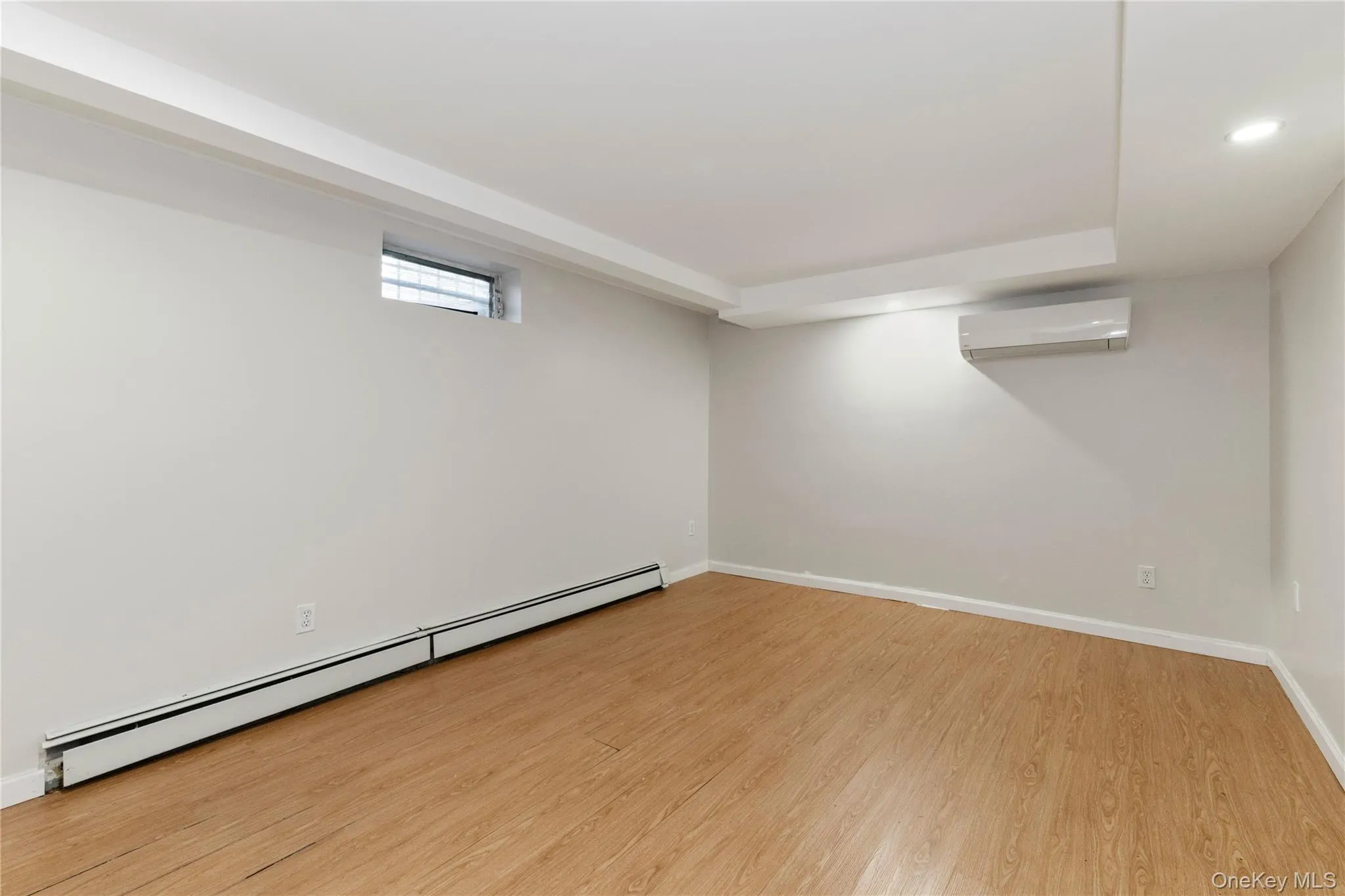 18407A 58th Avenue, New York, NY, 2 Bedrooms Bedrooms, 7 Rooms Rooms,2 BathroomsBathrooms,Residential,For Rent,58th,0,1047575 18407A 58th Avenue, New York, NY, 2 Bedrooms Bedrooms, 7 Rooms Rooms,2 BathroomsBathrooms,Residential,For Rent,58th,0,1047575