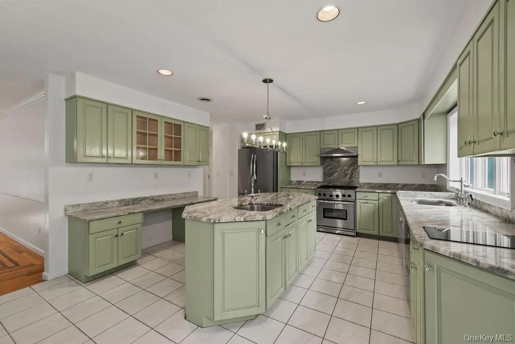 10 Golden Road, Ramapo, NY, 8 Bedrooms Bedrooms, 20 Rooms Rooms,4 BathroomsBathrooms,Residential,For Rent,Golden,0,1047577 10 Golden Road, Ramapo, NY, 8 Bedrooms Bedrooms, 20 Rooms Rooms,4 BathroomsBathrooms,Residential,For Rent,Golden,0,1047577