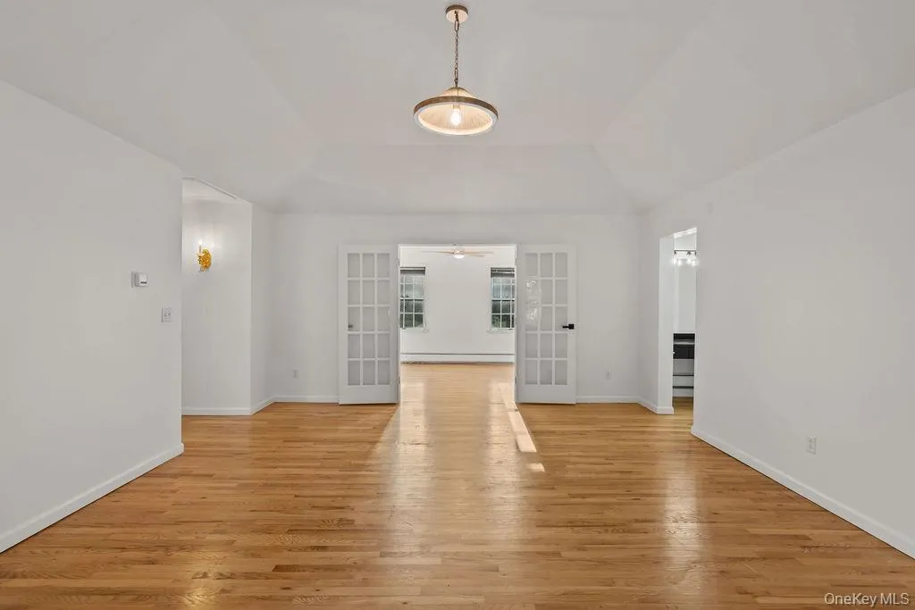 10 Golden Road, Ramapo, NY, 8 Bedrooms Bedrooms, 20 Rooms Rooms,4 BathroomsBathrooms,Residential,For Rent,Golden,0,1047577 10 Golden Road, Ramapo, NY, 8 Bedrooms Bedrooms, 20 Rooms Rooms,4 BathroomsBathrooms,Residential,For Rent,Golden,0,1047577