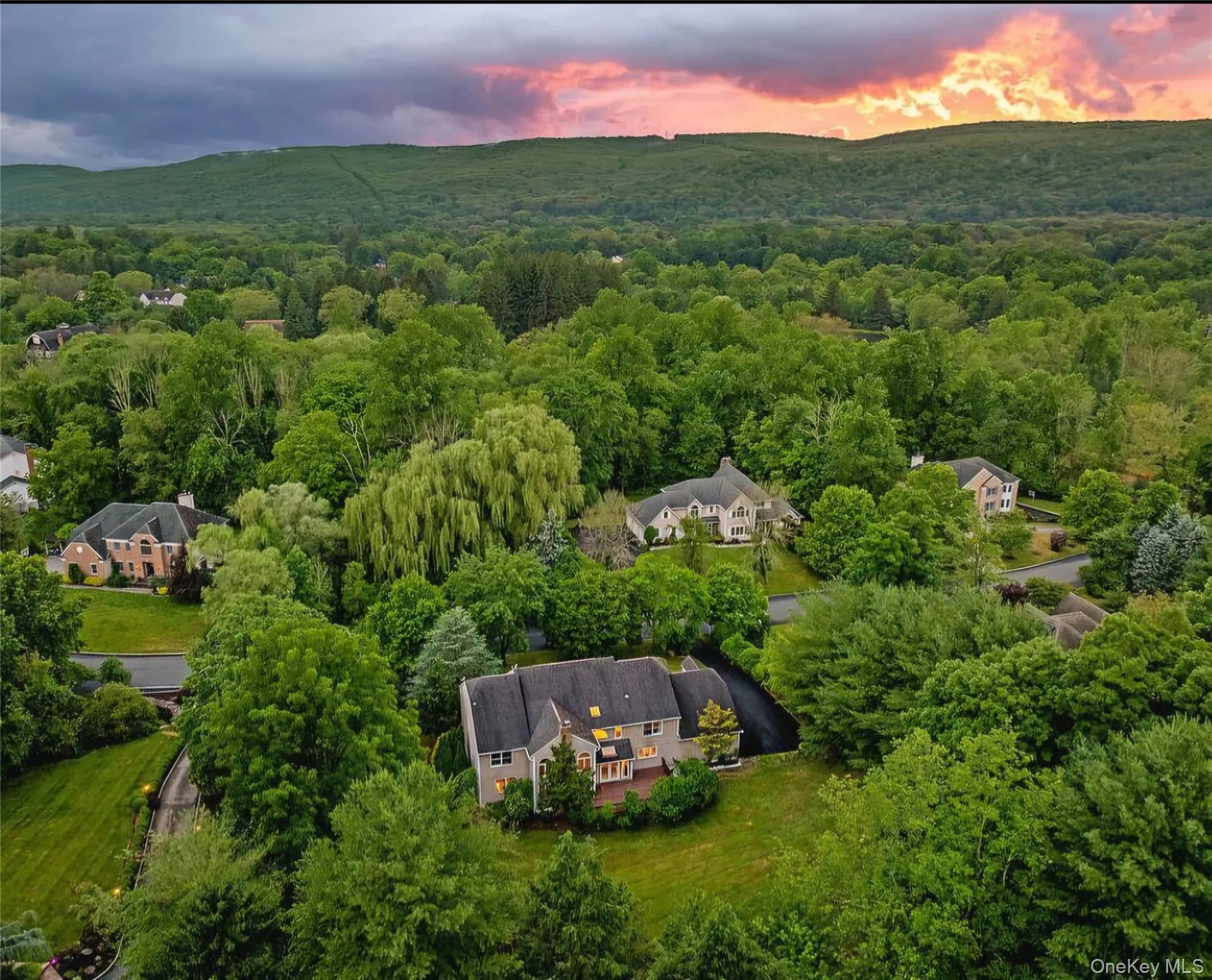 10 Golden Road, Ramapo, NY, 8 Bedrooms Bedrooms, 20 Rooms Rooms,4 BathroomsBathrooms,Residential,For Rent,Golden,0,1047577 10 Golden Road, Ramapo, NY, 8 Bedrooms Bedrooms, 20 Rooms Rooms,4 BathroomsBathrooms,Residential,For Rent,Golden,0,1047577
