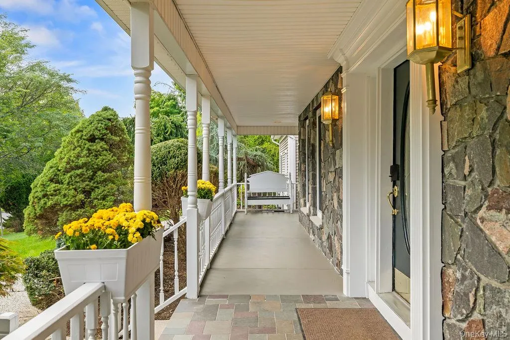 10 Golden Road, Ramapo, NY, 8 Bedrooms Bedrooms, 20 Rooms Rooms,4 BathroomsBathrooms,Residential,For Rent,Golden,0,1047577 10 Golden Road, Ramapo, NY, 8 Bedrooms Bedrooms, 20 Rooms Rooms,4 BathroomsBathrooms,Residential,For Rent,Golden,0,1047577