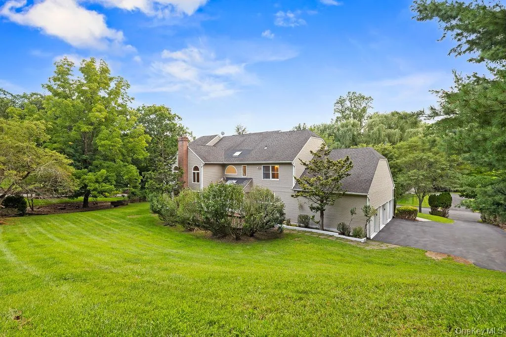 10 Golden Road, Ramapo, NY, 8 Bedrooms Bedrooms, 20 Rooms Rooms,4 BathroomsBathrooms,Residential,For Rent,Golden,0,1047577 10 Golden Road, Ramapo, NY, 8 Bedrooms Bedrooms, 20 Rooms Rooms,4 BathroomsBathrooms,Residential,For Rent,Golden,0,1047577