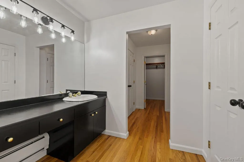 10 Golden Road, Ramapo, NY, 8 Bedrooms Bedrooms, 20 Rooms Rooms,4 BathroomsBathrooms,Residential,For Rent,Golden,0,1047577 10 Golden Road, Ramapo, NY, 8 Bedrooms Bedrooms, 20 Rooms Rooms,4 BathroomsBathrooms,Residential,For Rent,Golden,0,1047577