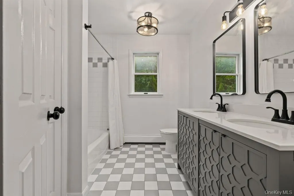 10 Golden Road, Ramapo, NY, 8 Bedrooms Bedrooms, 20 Rooms Rooms,4 BathroomsBathrooms,Residential,For Rent,Golden,0,1047577 10 Golden Road, Ramapo, NY, 8 Bedrooms Bedrooms, 20 Rooms Rooms,4 BathroomsBathrooms,Residential,For Rent,Golden,0,1047577