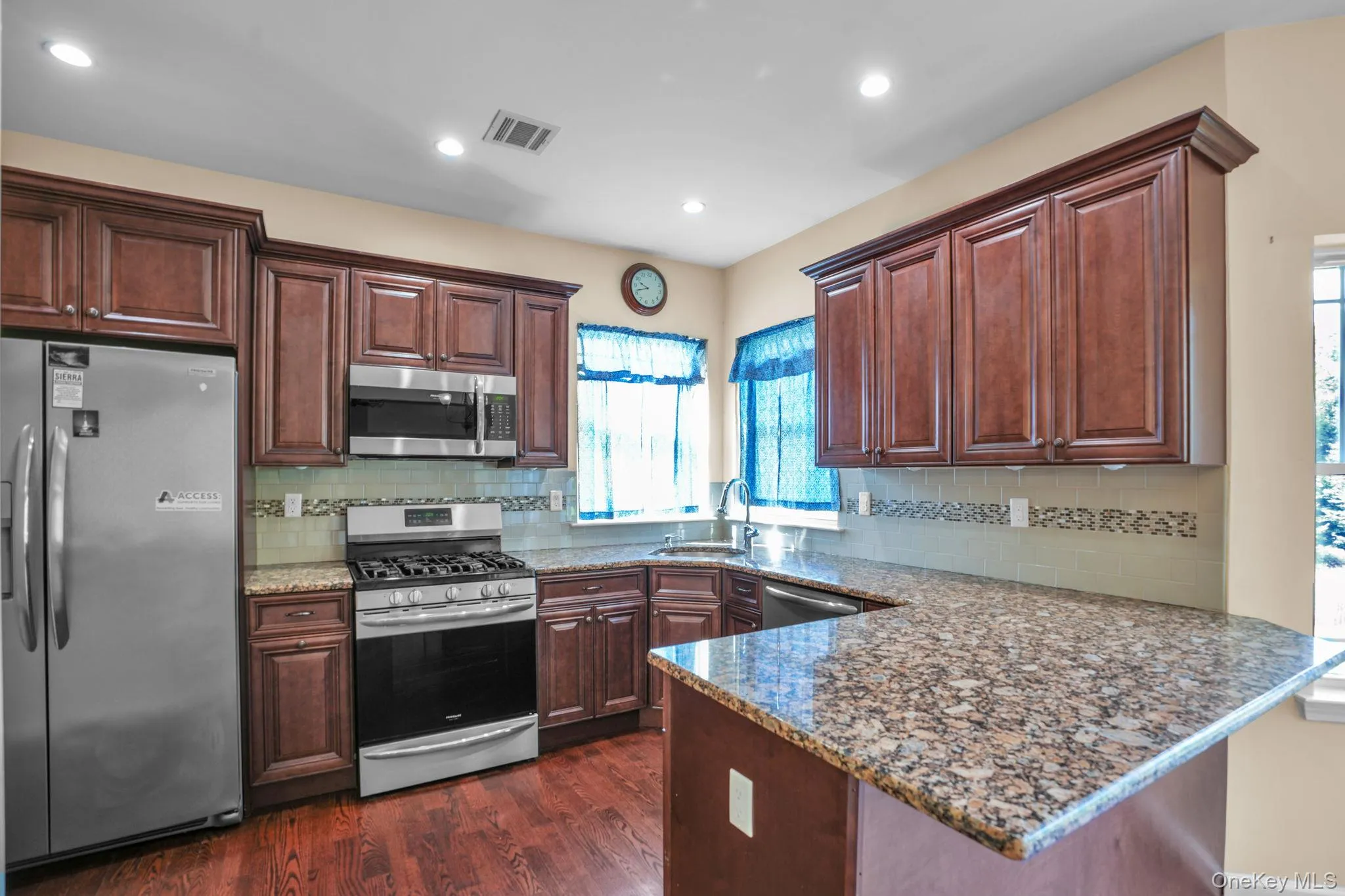 53 Highland View Place, Middletown, NY, 3 Bedrooms Bedrooms, 6 Rooms Rooms,2 BathroomsBathrooms,Residential,For Rent,Highland View,0,1047583 53 Highland View Place, Middletown, NY, 3 Bedrooms Bedrooms, 6 Rooms Rooms,2 BathroomsBathrooms,Residential,For Rent,Highland View,0,1047583