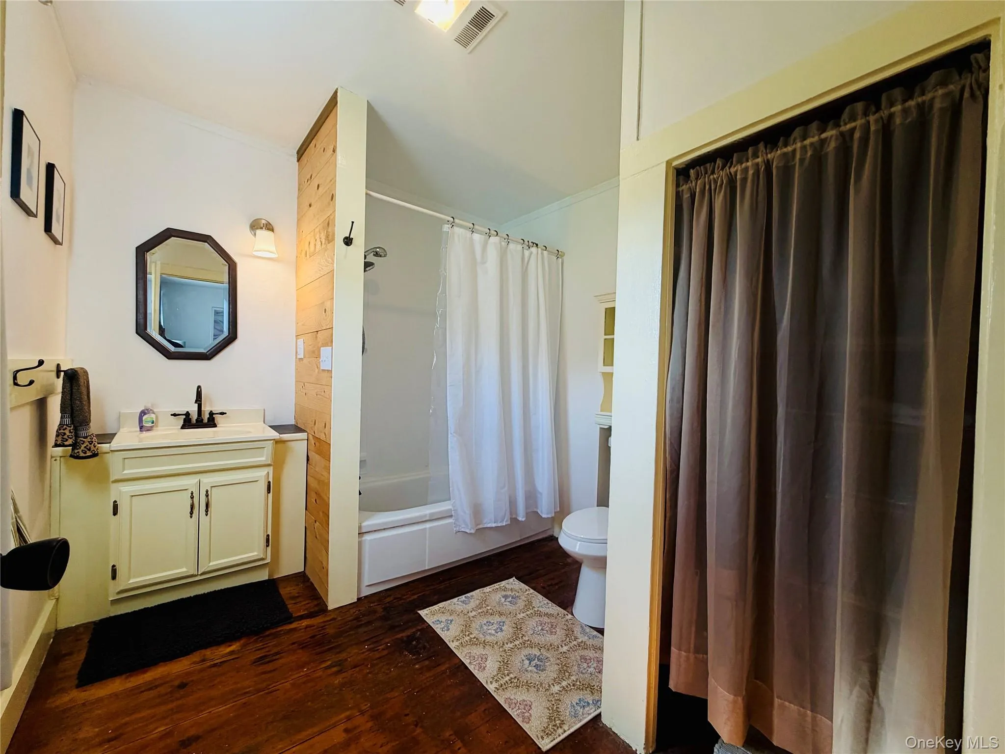 185 Cronk Lane, Roxbury, NY, 3 Bedrooms Bedrooms, 6 Rooms Rooms,1 BathroomBathrooms,Residential,For Rent,Cronk,0,1047586 185 Cronk Lane, Roxbury, NY, 3 Bedrooms Bedrooms, 6 Rooms Rooms,1 BathroomBathrooms,Residential,For Rent,Cronk,0,1047586