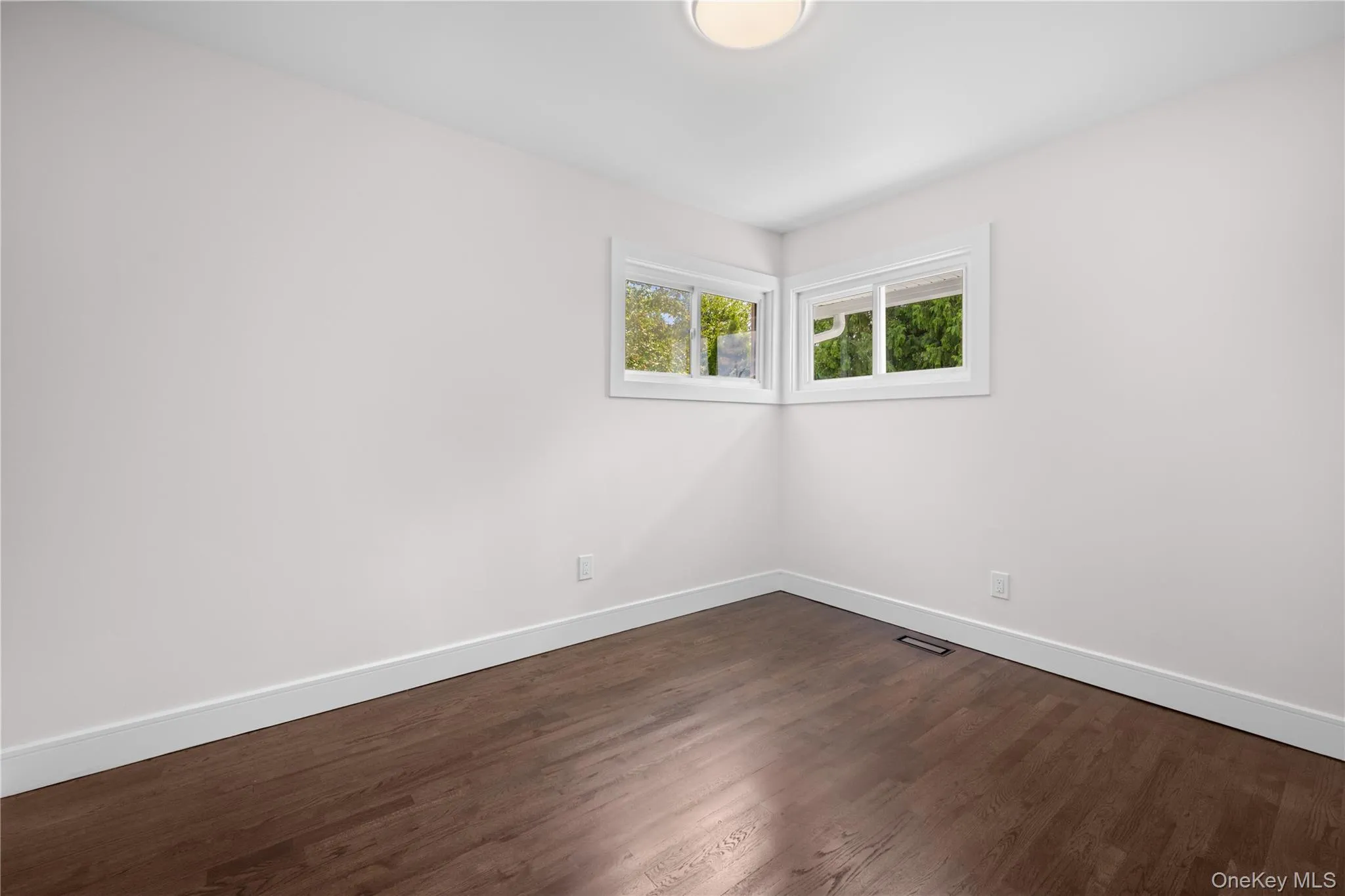 126 Lambert Avenue, Oyster Bay, NY, 4 Bedrooms Bedrooms, 6 Rooms Rooms,2 BathroomsBathrooms,Residential,For Rent,Lambert,0,1047588 126 Lambert Avenue, Oyster Bay, NY, 4 Bedrooms Bedrooms, 6 Rooms Rooms,2 BathroomsBathrooms,Residential,For Rent,Lambert,0,1047588