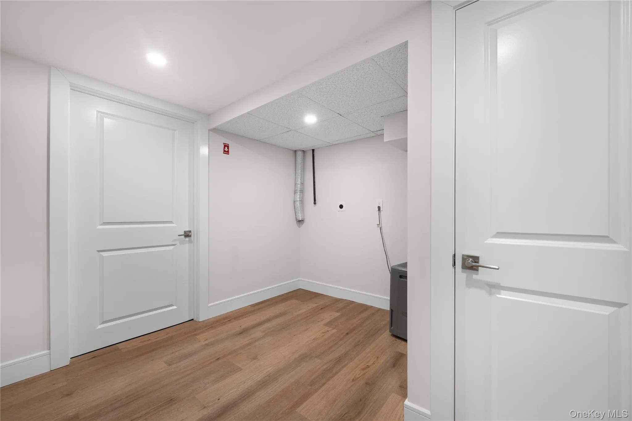 126 Lambert Avenue, Oyster Bay, NY, 4 Bedrooms Bedrooms, 6 Rooms Rooms,2 BathroomsBathrooms,Residential,For Rent,Lambert,0,1047588 126 Lambert Avenue, Oyster Bay, NY, 4 Bedrooms Bedrooms, 6 Rooms Rooms,2 BathroomsBathrooms,Residential,For Rent,Lambert,0,1047588