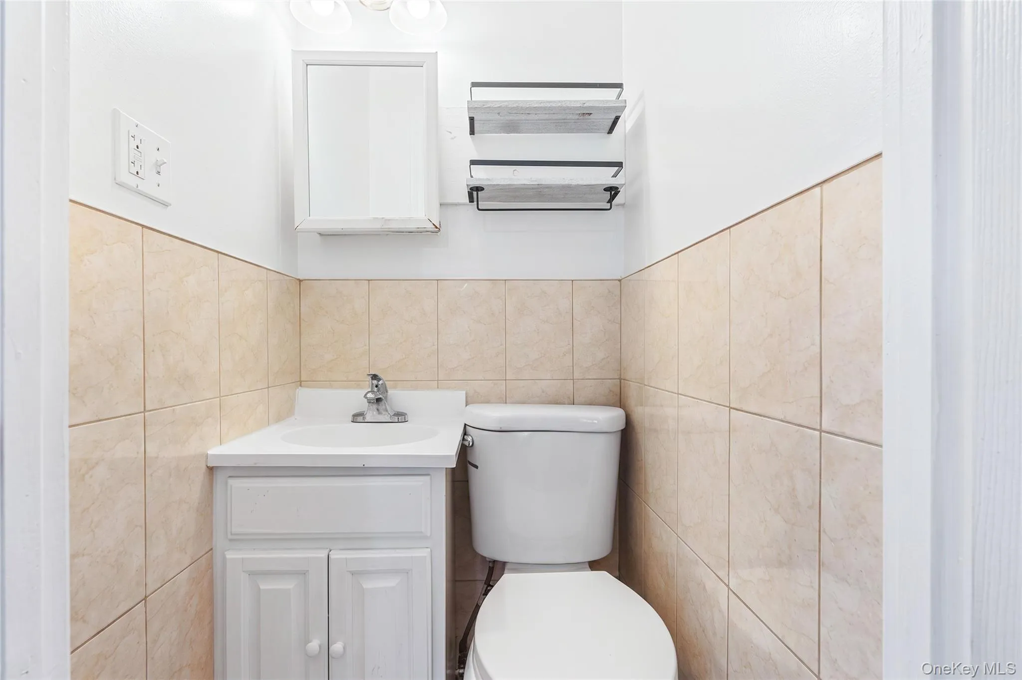 1787 Randall Avenue, New York, NY, 4 Bedrooms Bedrooms, 6 Rooms Rooms,1 BathroomBathrooms,Residential,For Rent,Randall,0,1047589 1787 Randall Avenue, New York, NY, 4 Bedrooms Bedrooms, 6 Rooms Rooms,1 BathroomBathrooms,Residential,For Rent,Randall,0,1047589