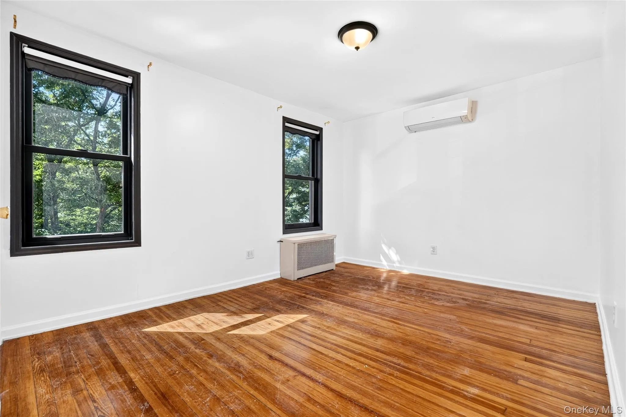1787 Randall Avenue, New York, NY, 4 Bedrooms Bedrooms, 6 Rooms Rooms,1 BathroomBathrooms,Residential,For Rent,Randall,0,1047589 1787 Randall Avenue, New York, NY, 4 Bedrooms Bedrooms, 6 Rooms Rooms,1 BathroomBathrooms,Residential,For Rent,Randall,0,1047589