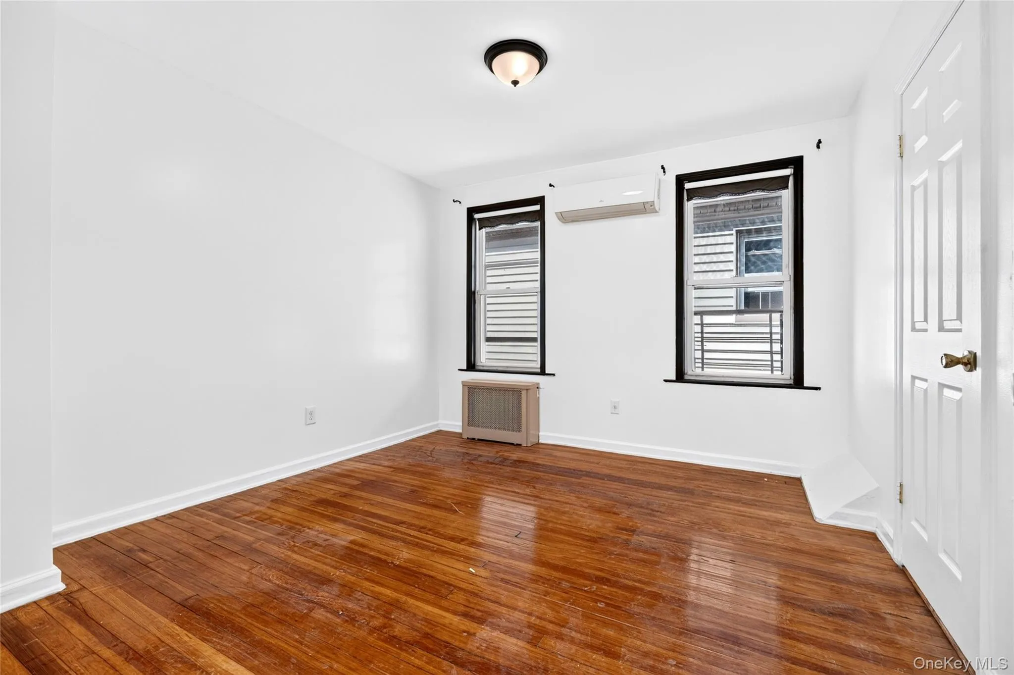 1787 Randall Avenue, New York, NY, 4 Bedrooms Bedrooms, 6 Rooms Rooms,1 BathroomBathrooms,Residential,For Rent,Randall,0,1047589 1787 Randall Avenue, New York, NY, 4 Bedrooms Bedrooms, 6 Rooms Rooms,1 BathroomBathrooms,Residential,For Rent,Randall,0,1047589