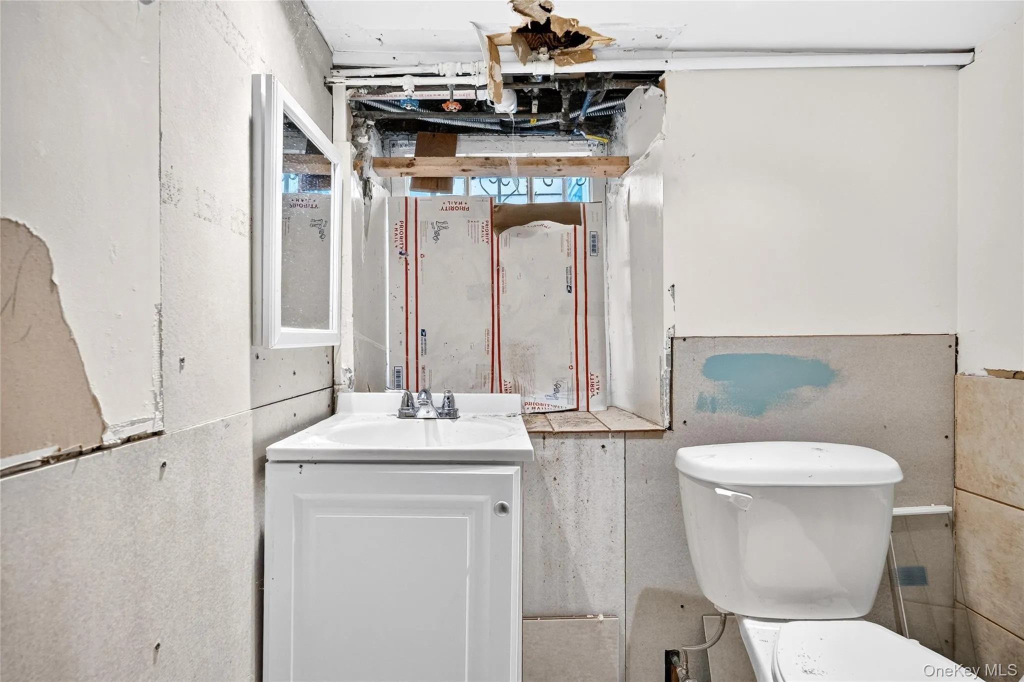 1787 Randall Avenue, New York, NY, 4 Bedrooms Bedrooms, 6 Rooms Rooms,1 BathroomBathrooms,Residential,For Rent,Randall,0,1047589 1787 Randall Avenue, New York, NY, 4 Bedrooms Bedrooms, 6 Rooms Rooms,1 BathroomBathrooms,Residential,For Rent,Randall,0,1047589