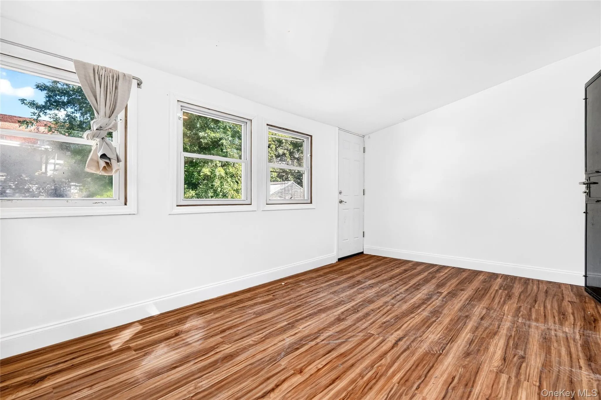 1787 Randall Avenue, New York, NY, 4 Bedrooms Bedrooms, 6 Rooms Rooms,1 BathroomBathrooms,Residential,For Rent,Randall,0,1047589 1787 Randall Avenue, New York, NY, 4 Bedrooms Bedrooms, 6 Rooms Rooms,1 BathroomBathrooms,Residential,For Rent,Randall,0,1047589