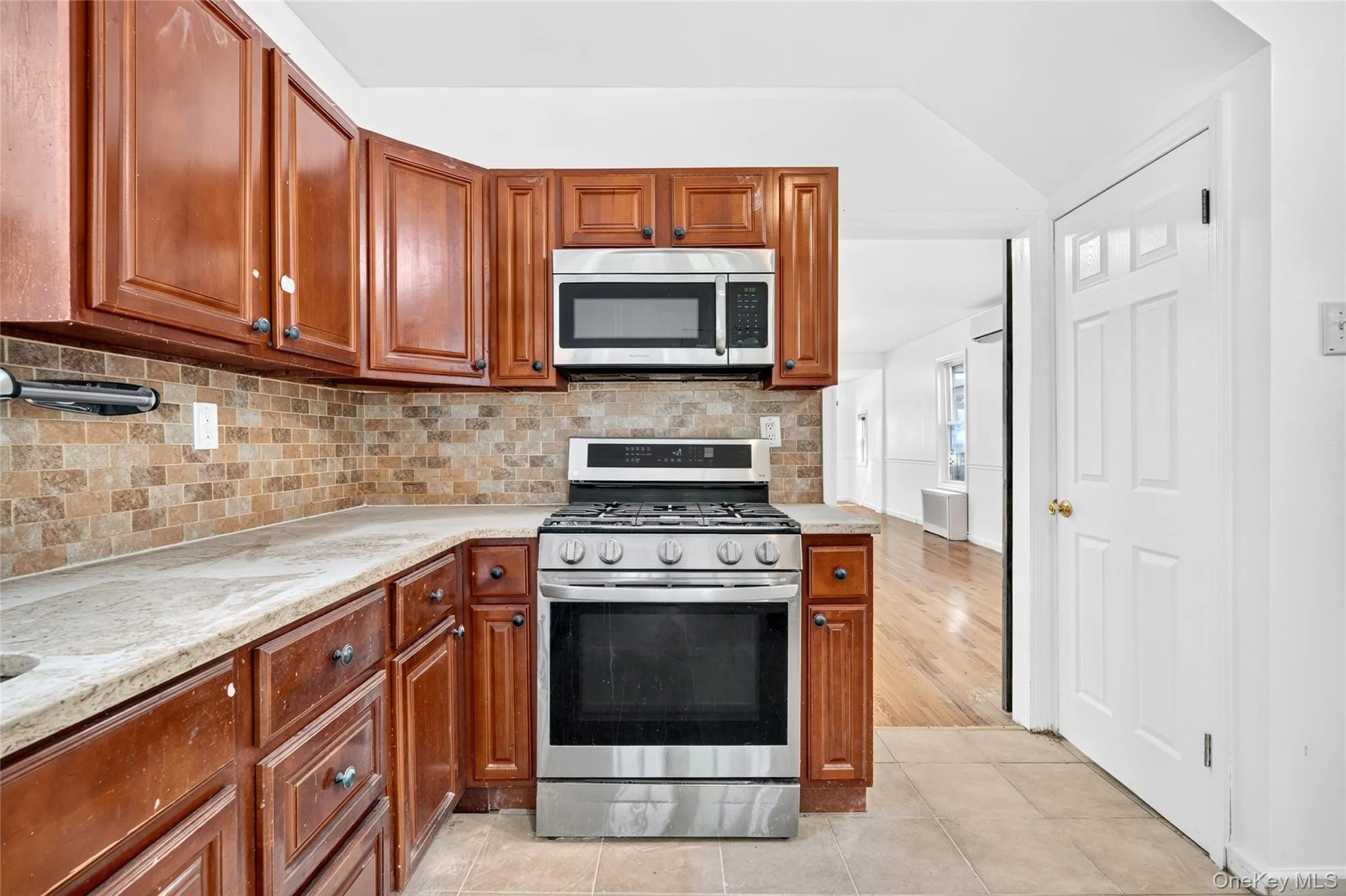 1787 Randall Avenue, New York, NY, 4 Bedrooms Bedrooms, 6 Rooms Rooms,1 BathroomBathrooms,Residential,For Rent,Randall,0,1047589 1787 Randall Avenue, New York, NY, 4 Bedrooms Bedrooms, 6 Rooms Rooms,1 BathroomBathrooms,Residential,For Rent,Randall,0,1047589