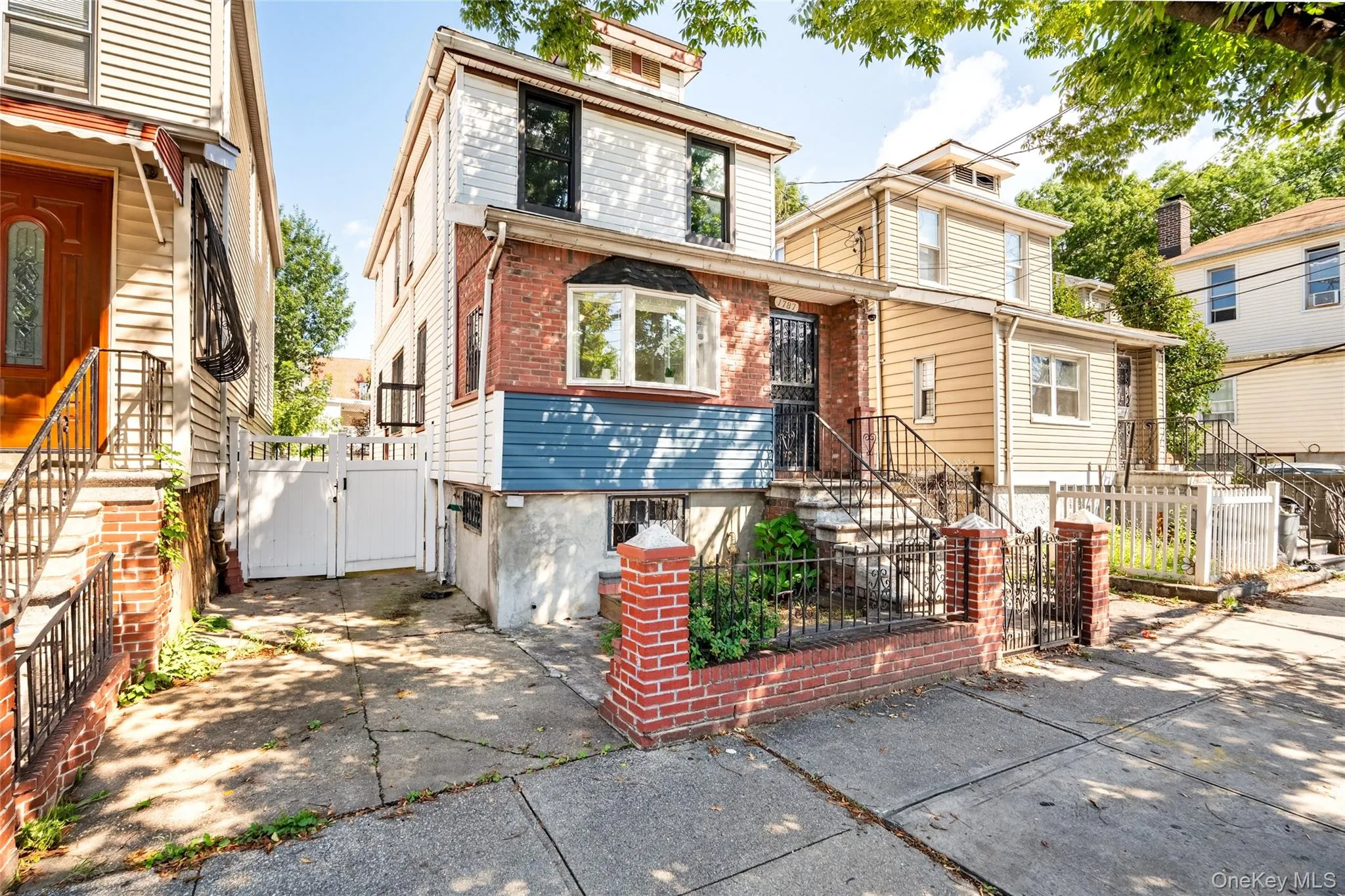 1787 Randall Avenue, New York, NY, 4 Bedrooms Bedrooms, 6 Rooms Rooms,1 BathroomBathrooms,Residential,For Rent,Randall,0,1047589 1787 Randall Avenue, New York, NY, 4 Bedrooms Bedrooms, 6 Rooms Rooms,1 BathroomBathrooms,Residential,For Rent,Randall,0,1047589