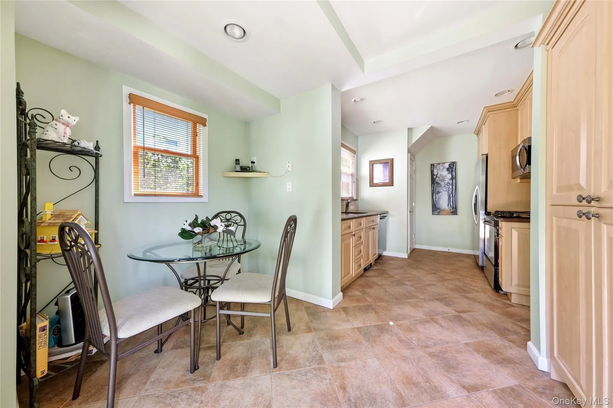 410 Clinton Street, Hempstead, NY, 3 Bedrooms Bedrooms, 12 Rooms Rooms,1 BathroomBathrooms,Residential,For Rent,Clinton,0,1047596 410 Clinton Street, Hempstead, NY, 3 Bedrooms Bedrooms, 12 Rooms Rooms,1 BathroomBathrooms,Residential,For Rent,Clinton,0,1047596