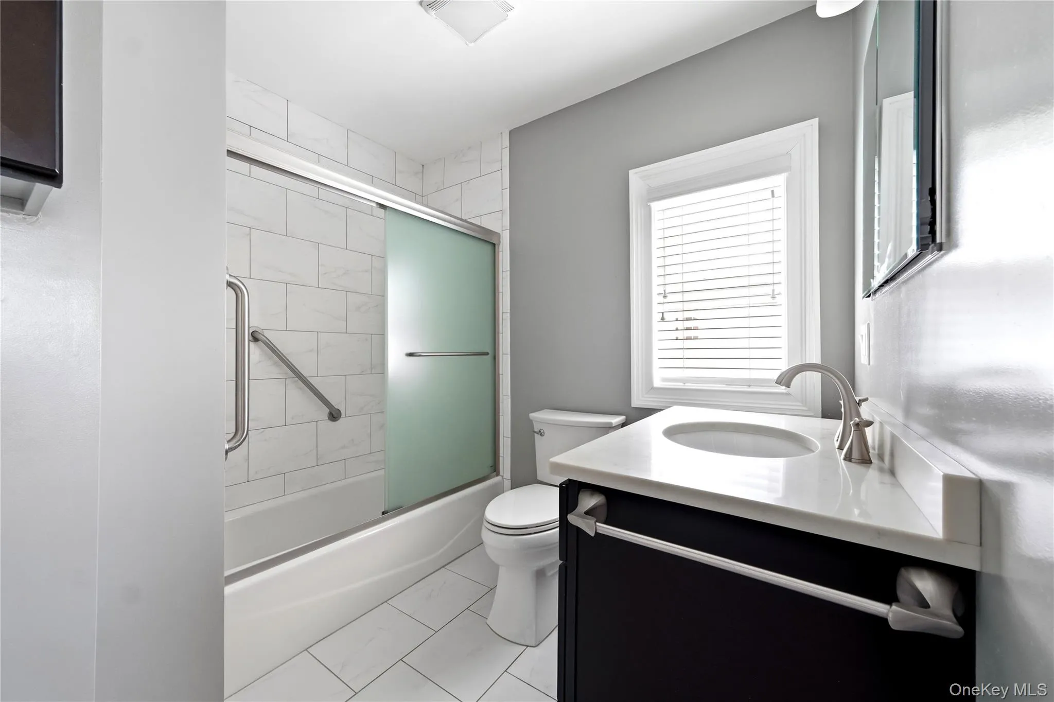 410 Clinton Street, Hempstead, NY, 3 Bedrooms Bedrooms, 12 Rooms Rooms,1 BathroomBathrooms,Residential,For Rent,Clinton,0,1047596 410 Clinton Street, Hempstead, NY, 3 Bedrooms Bedrooms, 12 Rooms Rooms,1 BathroomBathrooms,Residential,For Rent,Clinton,0,1047596