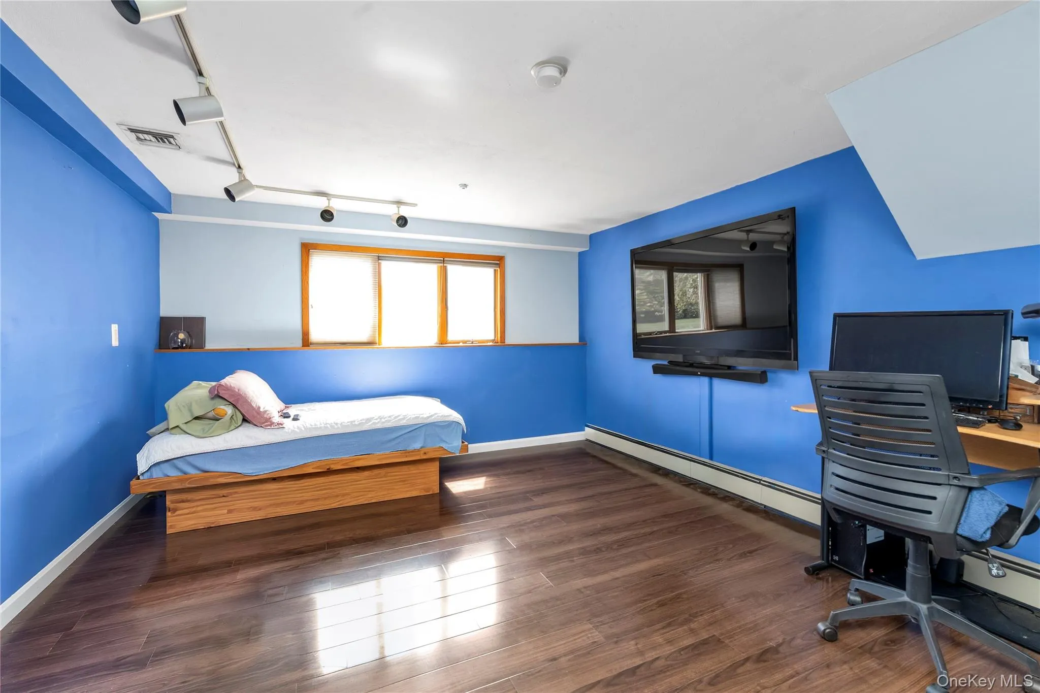 2669 Grayson Drive, Hempstead, NY, 4 Bedrooms Bedrooms, 8 Rooms Rooms,3 BathroomsBathrooms,Residential,For Rent,Grayson,0,1047599 2669 Grayson Drive, Hempstead, NY, 4 Bedrooms Bedrooms, 8 Rooms Rooms,3 BathroomsBathrooms,Residential,For Rent,Grayson,0,1047599