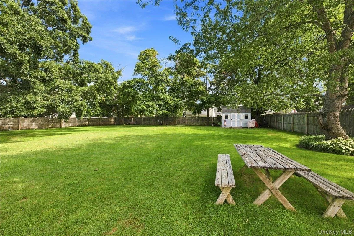 297 Maple Avenue, Brookhaven, NY, 3 Bedrooms Bedrooms, 8 Rooms Rooms,2 BathroomsBathrooms,Residential,For Rent,Maple,0,1047600 297 Maple Avenue, Brookhaven, NY, 3 Bedrooms Bedrooms, 8 Rooms Rooms,2 BathroomsBathrooms,Residential,For Rent,Maple,0,1047600