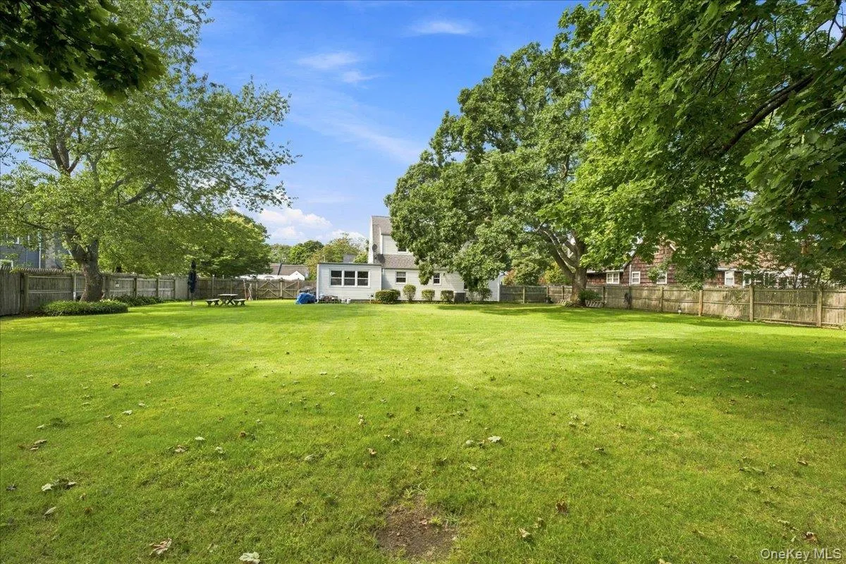 297 Maple Avenue, Brookhaven, NY, 3 Bedrooms Bedrooms, 8 Rooms Rooms,2 BathroomsBathrooms,Residential,For Rent,Maple,0,1047600 297 Maple Avenue, Brookhaven, NY, 3 Bedrooms Bedrooms, 8 Rooms Rooms,2 BathroomsBathrooms,Residential,For Rent,Maple,0,1047600